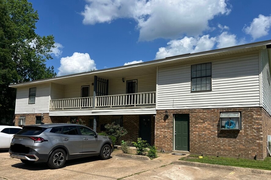 103 Creek Bend St, Natchez, MS for sale - Building Photo - Image 2 of 11