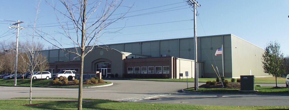 100 New Boston Dr, Canton, MA for lease - Primary Photo - Image 1 of 1