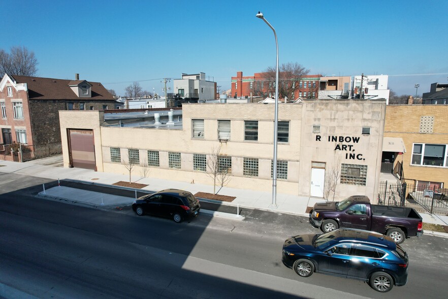 2224 W Grand Ave, Chicago, IL à vendre - Photo du bâtiment - Image 1 de 1