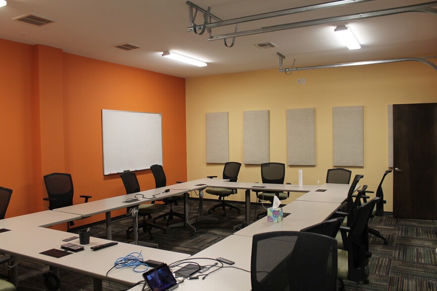 1305 Ranchers Legacy Trl, Fort Worth, TX for lease - Building Photo - Image 3 of 7