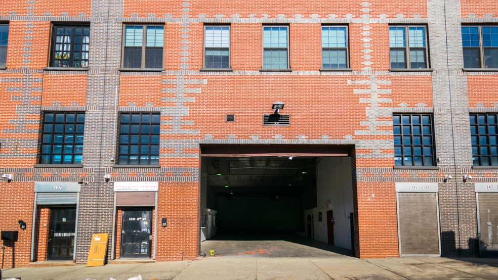 347 37th St, Brooklyn, NY for lease - Building Photo - Image 1 of 2