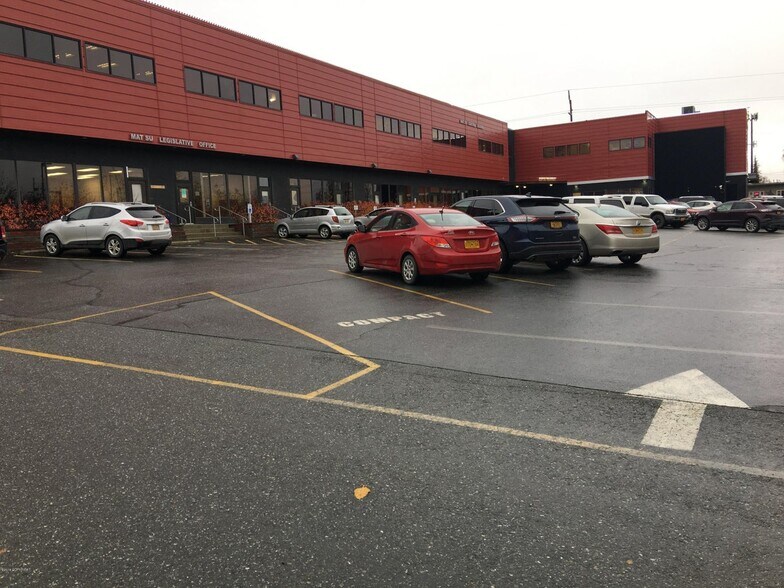600 E Railroad Ave, Wasilla, AK à louer - Photo du bâtiment - Image 3 de 15