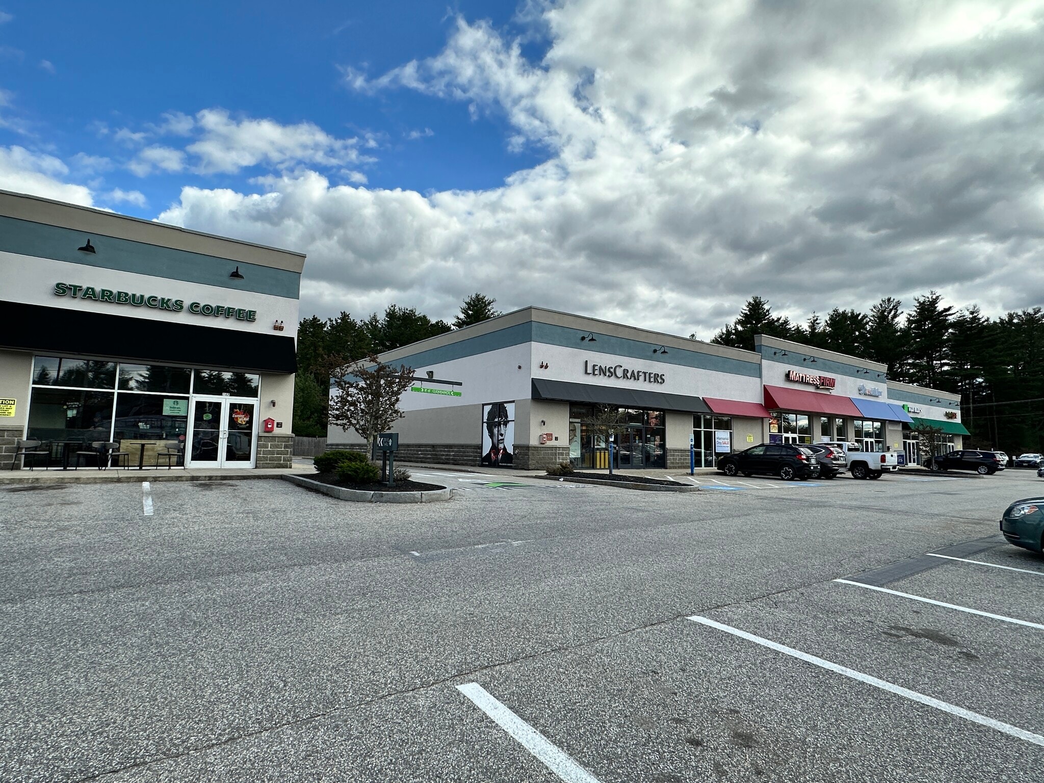 242 Loudon Rd, Concord, NH for lease Building Photo- Image 1 of 3