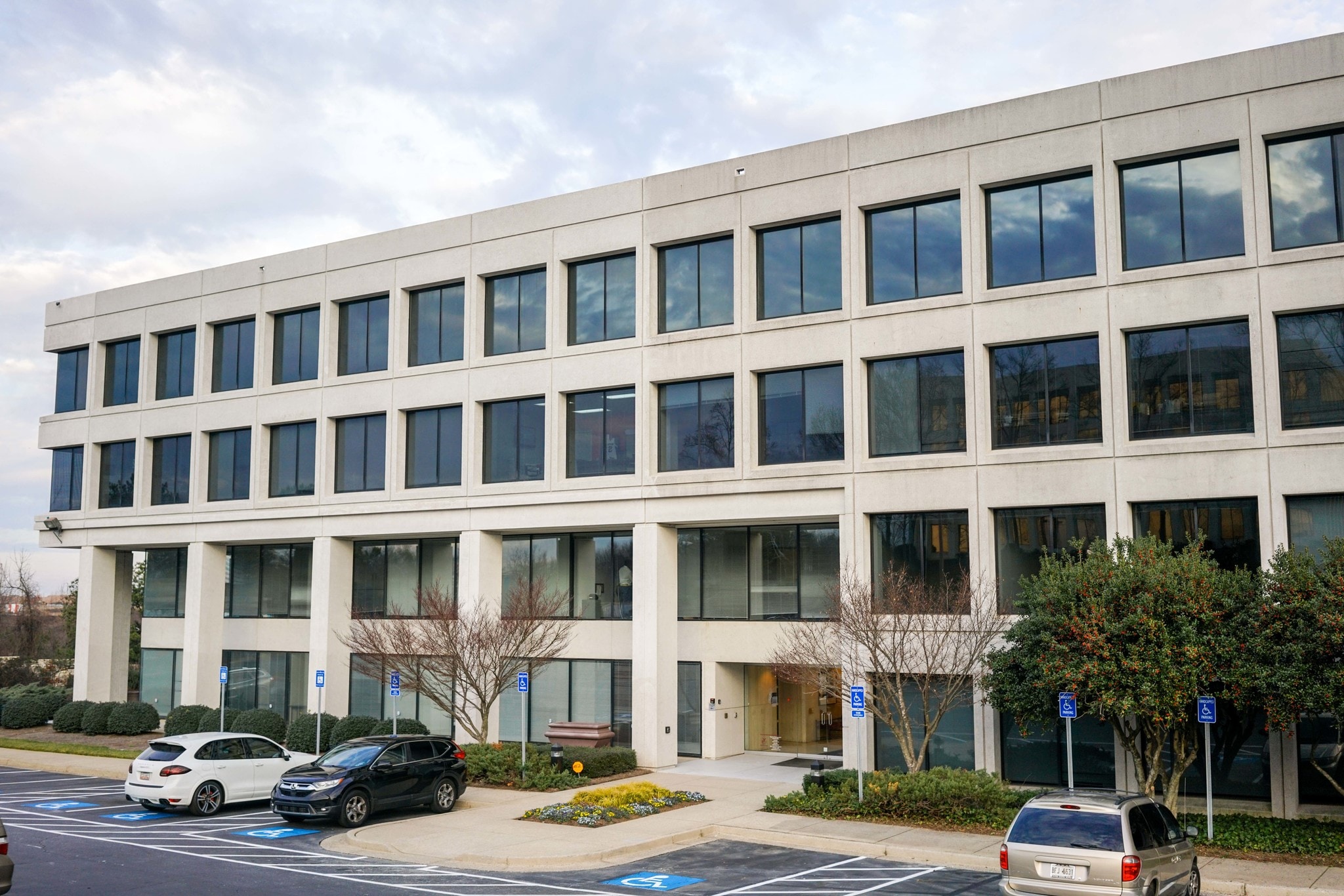 1745 Phoenix Blvd, Atlanta, GA for lease Building Photo- Image 1 of 11