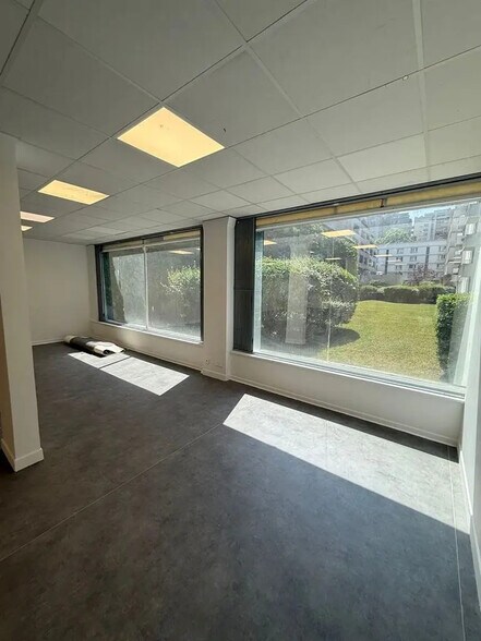 Commerce de détail dans Boulogne-Billancourt à louer - Photo intérieure - Image 2 de 4
