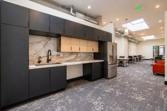 642 Washington St, San Francisco, CA for lease Interior Photo- Image 2 of 6