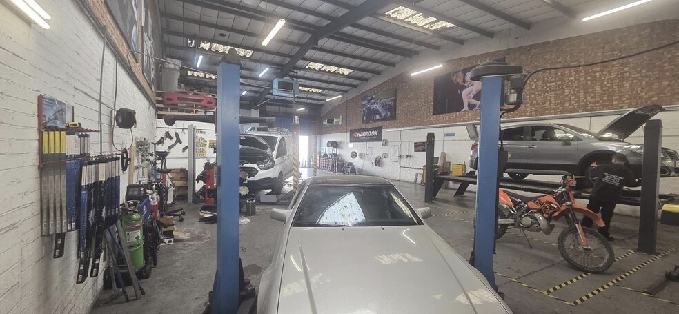 Edison Rd, Eastbourne for lease - Building Photo - Image 2 of 9