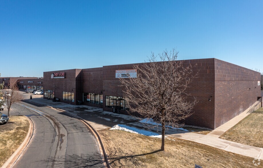 8936-9046 W Bowles Ave, Littleton, CO à louer - Photo du bâtiment - Image 2 de 6