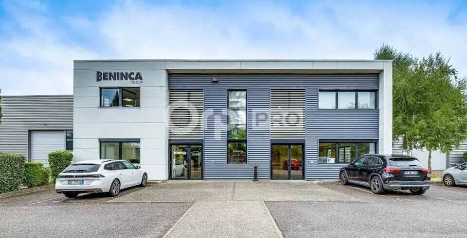 Flex in Saint-Priest for lease Building Photo- Image 1 of 13