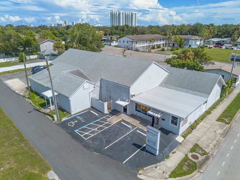 529 Ridgewood Ave, Daytona Beach, FL à louer - Photo du bâtiment - Image 1 de 38
