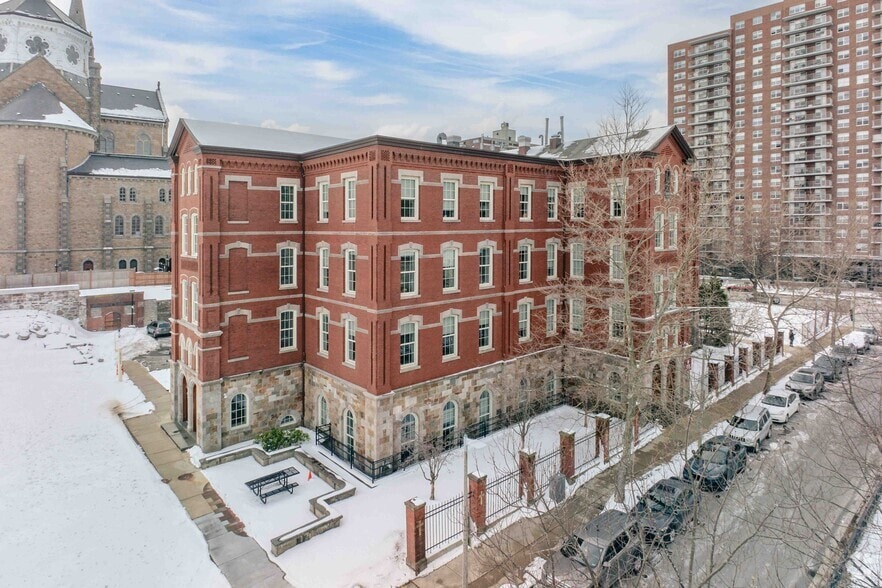 90 Smith St, Boston, MA à louer - Photo du bâtiment - Image 2 de 6