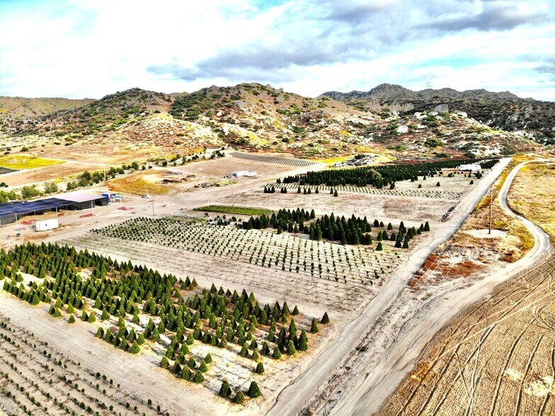 Terrain dans Nuevo, CA à vendre - Aérien - Image 1 de 35