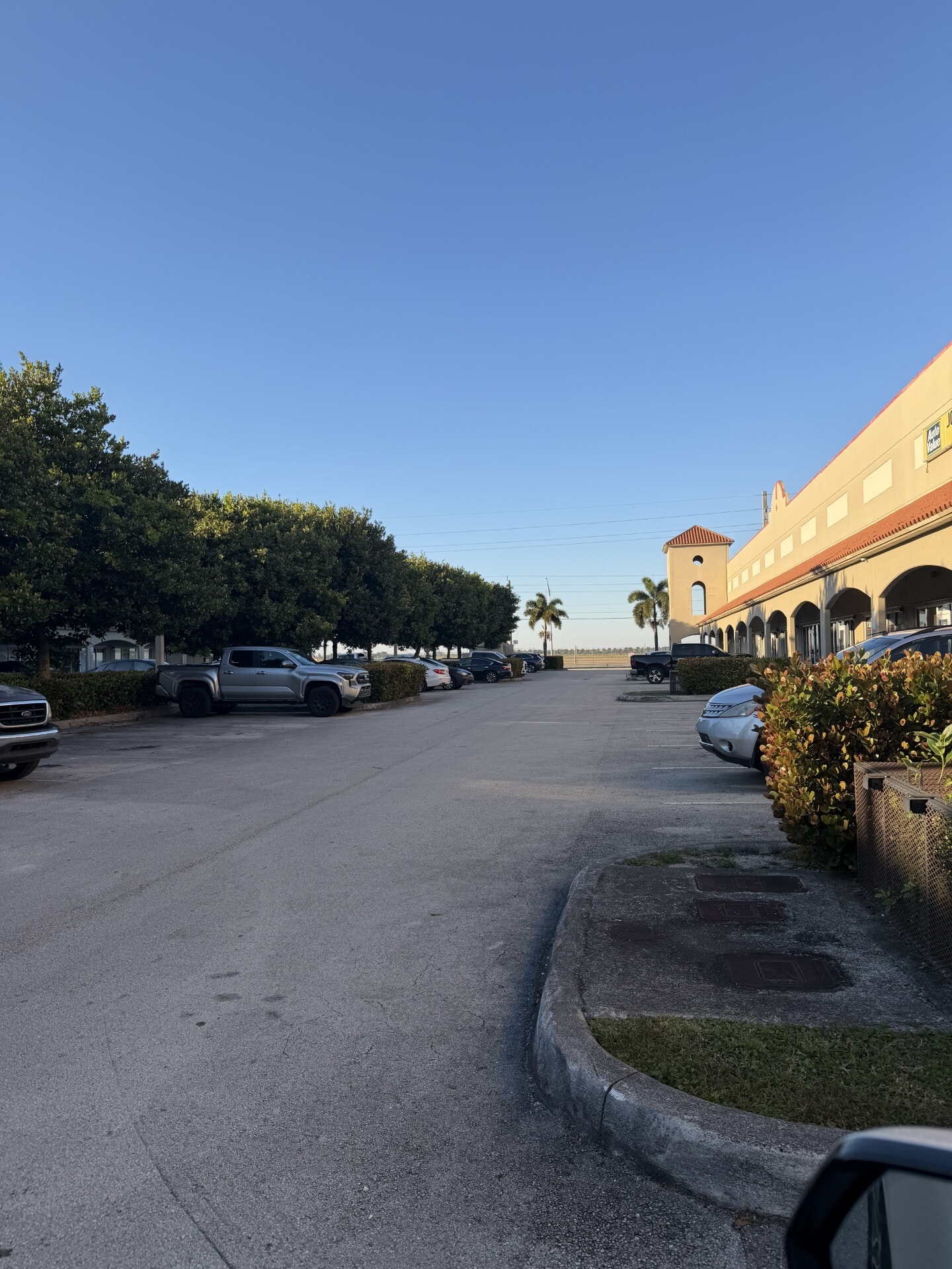 15420 SW 136th St, Miami, FL à louer Photo du bâtiment- Image 1 de 3