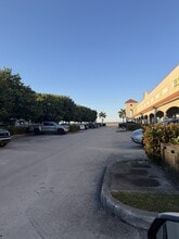 15420 SW 136th St, Miami, FL à louer Photo du bâtiment- Image 1 de 3