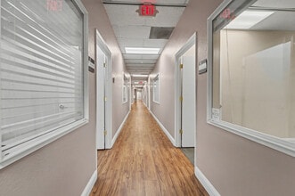 990 Klamath Ln, Yuba City, CA à louer Photo intérieure- Image 2 de 37