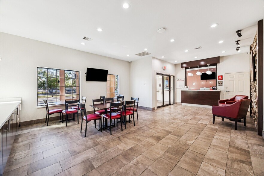 20543 Interstate 45, Spring, TX à vendre - Photo du bâtiment - Image 3 de 12