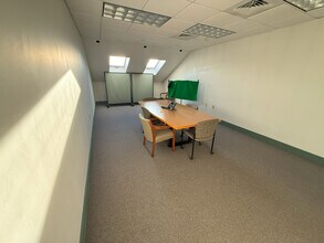 61 N Main St, Branford, CT for lease Interior Photo- Image 1 of 3
