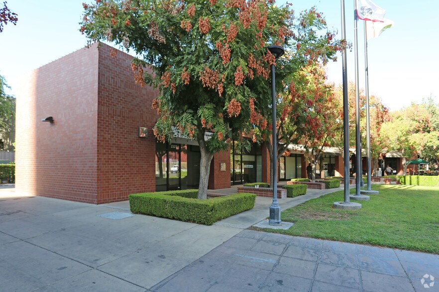 2311-2343 Kern St, Fresno, CA for lease - Primary Photo - Image 1 of 4
