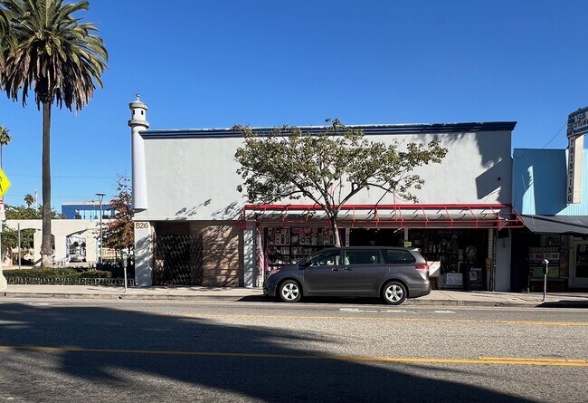 Plus de détails pour 822-826 N Avalon Blvd, Wilmington, CA - Commerce de détail à vendre