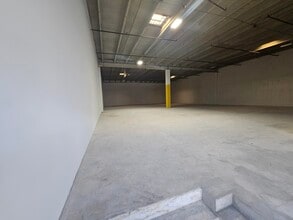 7212-7282 NW 33rd St, Miami, FL à louer Photo intérieure- Image 2 de 4
