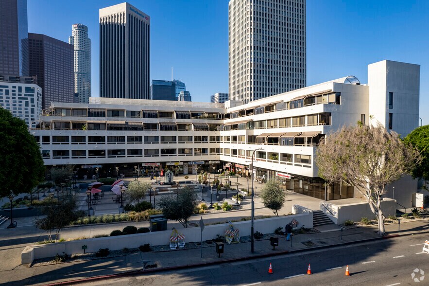 700-716 W 1st St, Los Angeles, CA à louer - Photo principale - Image 2 de 3