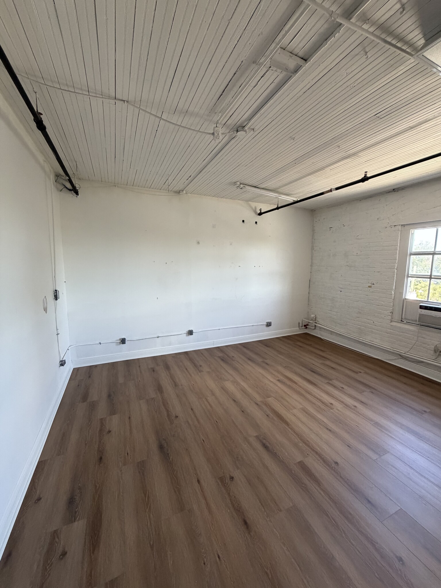 1906 N Armenia Ave, Tampa, FL for lease Building Photo- Image 1 of 4