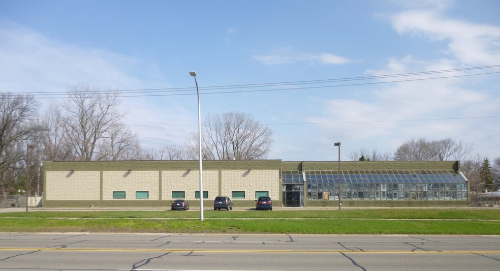28980 Joy Rd, Livonia, MI for sale - Primary Photo - Image 1 of 9