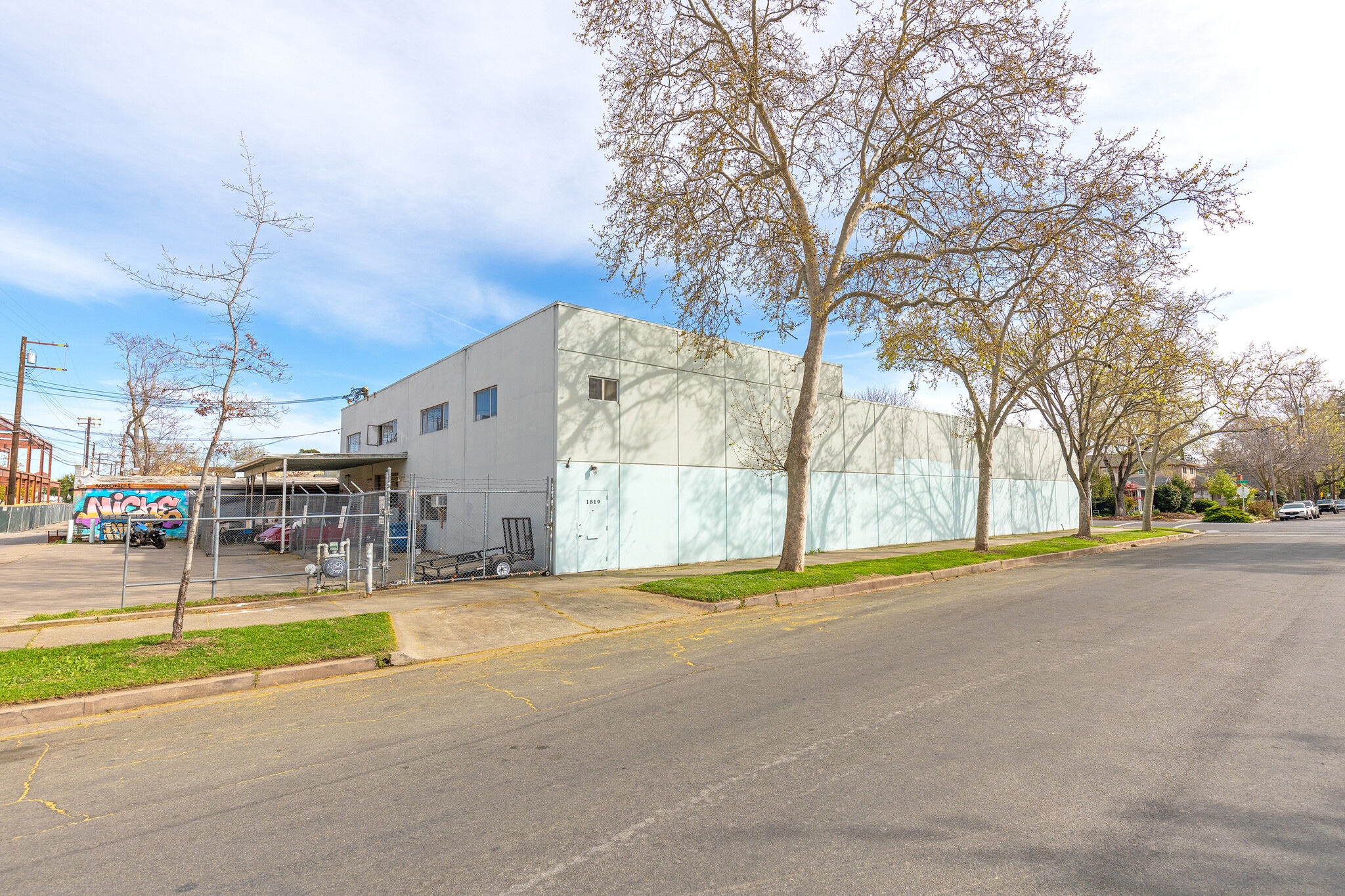 1819 23rd St, Sacramento, CA for lease Primary Photo- Image 1 of 8