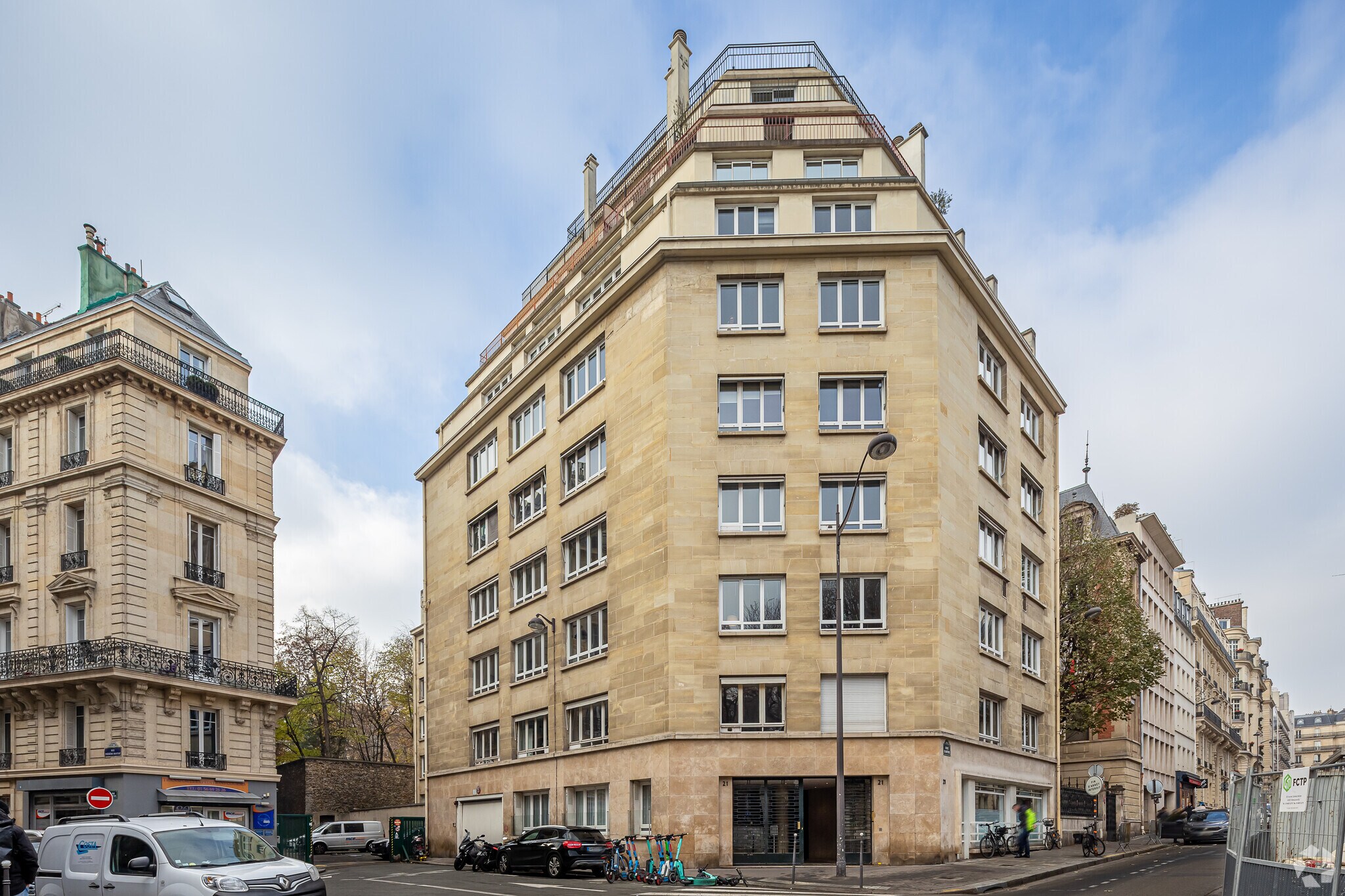21 Rue D'Artois, Paris for lease Primary Photo- Image 1 of 14
