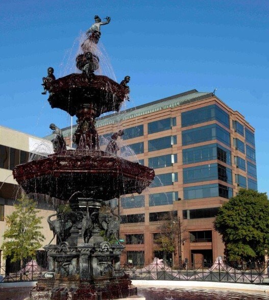 1 Commerce St, Montgomery, AL à louer - Photo du bâtiment - Image 2 de 13