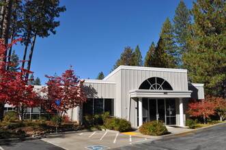 443 Crown Point Cir, Grass Valley, CA for lease Building Photo- Image 1 of 5