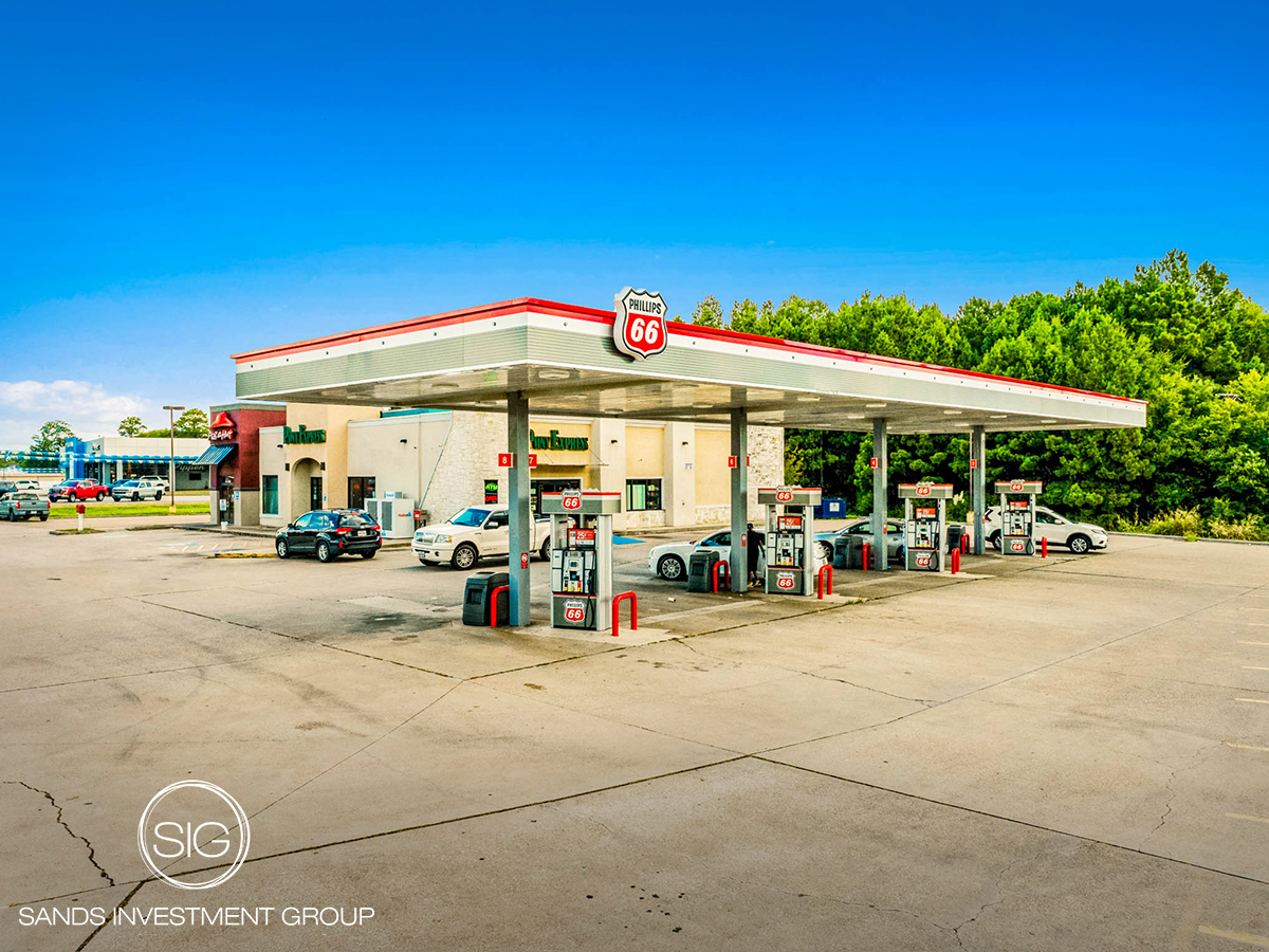 1208 W Panola St, Carthage, TX for sale Building Photo- Image 1 of 1