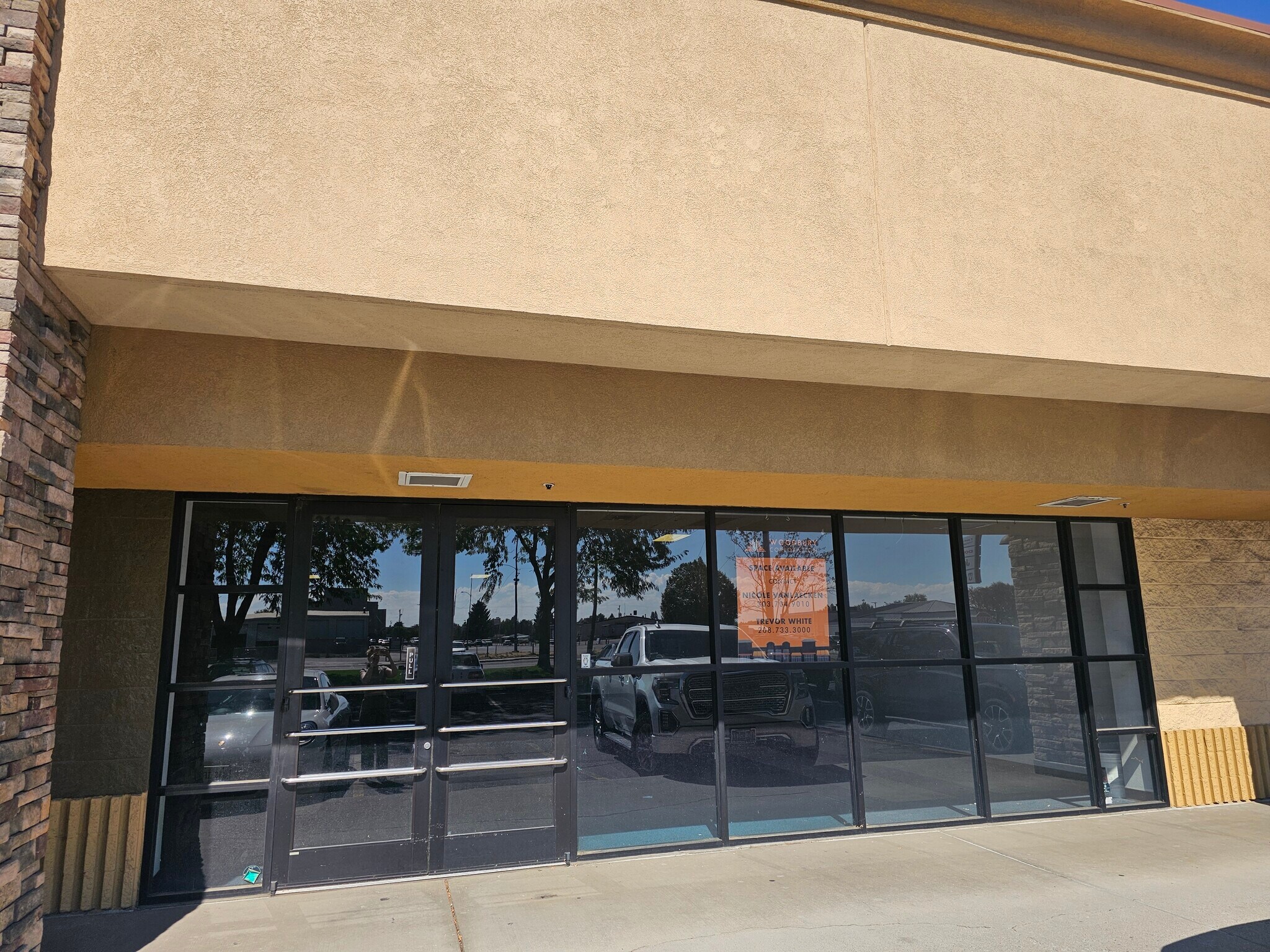 1824-1920 Blue Lakes Blvd, Twin Falls, ID for lease Building Photo- Image 1 of 8