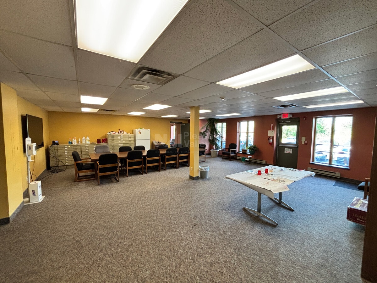 2110-2130 E Aurora Rd, Twinsburg, OH 44087 - Unit 2112 -  - Interior Photo - Image 2 of 5