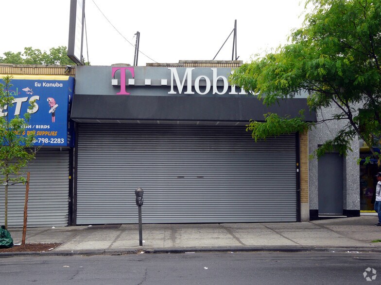 304-312 E 204th St, Bronx, NY à vendre - Photo du bâtiment - Image 2 de 8