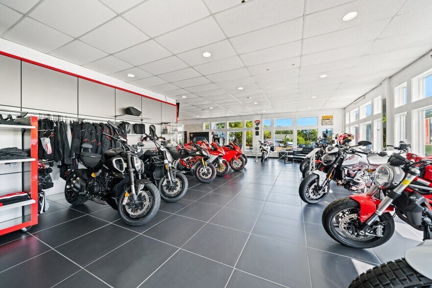 1005 Route 9W, Fort Montgomery, NY à vendre - Photo intérieure - Image 3 de 22