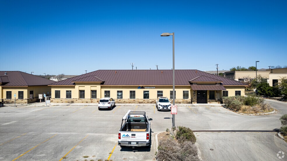 8502 Huebner Rd, San Antonio, TX à vendre - Photo du bâtiment - Image 3 de 15