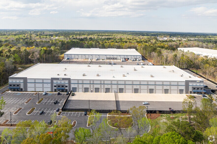 9028 Palmetto Commerce Pky, Ladson, SC à louer - Photo du bâtiment - Image 2 de 6
