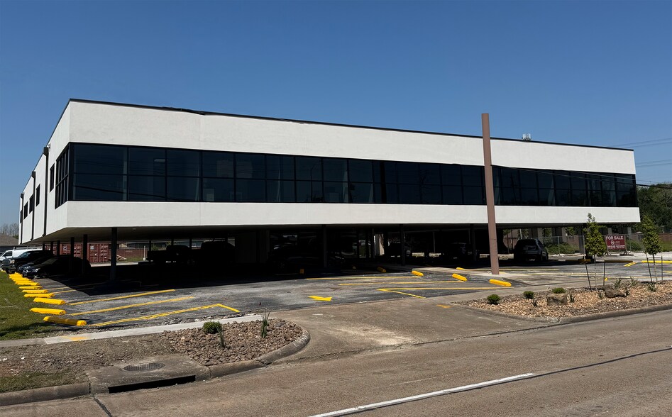 2318 Center St, Deer Park, TX à louer - Photo du bâtiment - Image 1 de 7