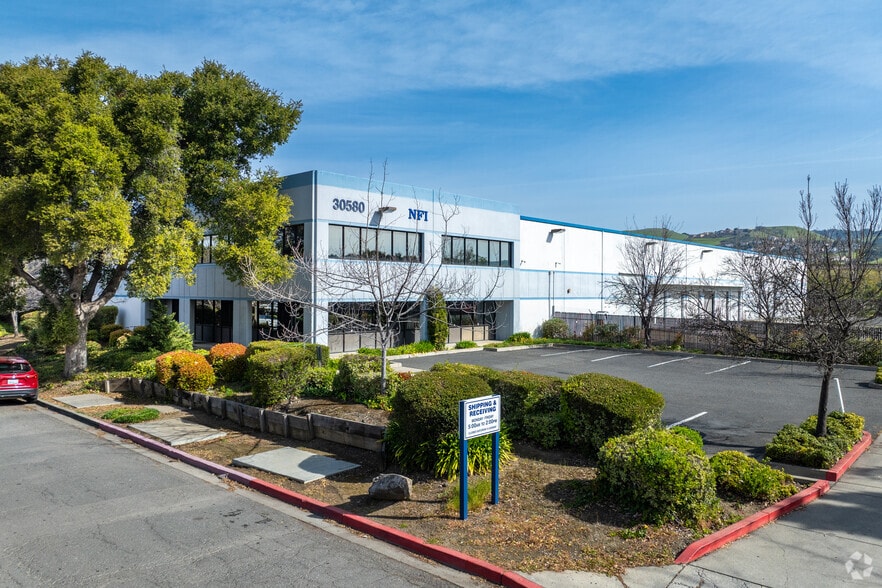 30580 San Antonio St, Hayward, CA for lease - Building Photo - Image 3 of 9