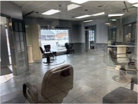 4901 Tippecanoe Dr, Evansville, IN à louer - Photo du bâtiment - Image 2 de 5