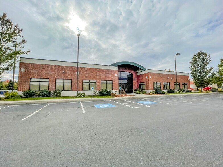 3309 N Cherry St, Spokane, WA for lease - Building Photo - Image 2 of 5