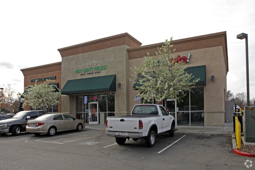 4332 Watt Ave, North Highlands, CA à louer - Photo du bâtiment - Image 2 de 33