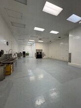 4206 Arnold Ave, Naples, FL for lease Interior Photo- Image 2 of 3