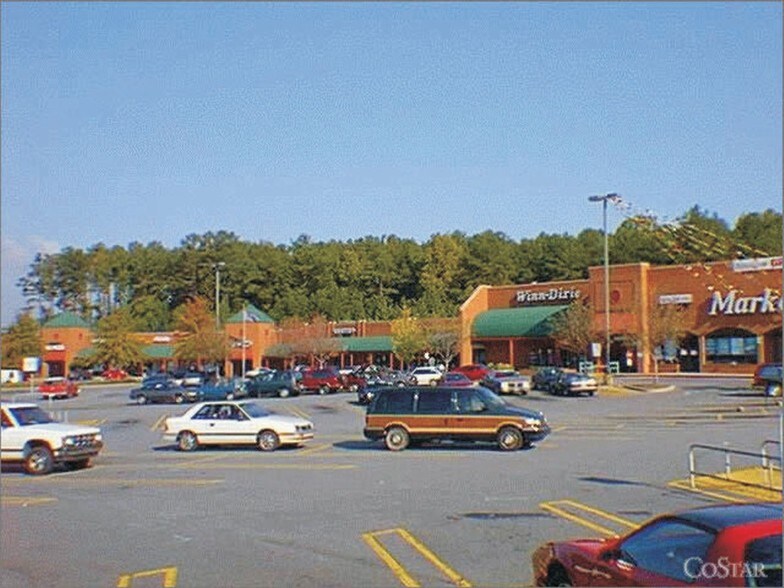 1200 Ernest W Barrett Pkwy NW, Kennesaw, GA à louer - Photo du bâtiment - Image 2 de 9