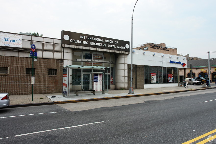 141-51-141-61 Northern Blvd, Flushing, NY for lease - Building Photo - Image 2 of 5