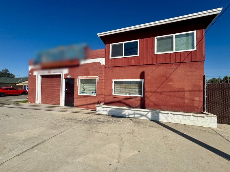 1211 E Yosemite Ave, Madera, CA for sale - Building Photo - Image 1 of 28