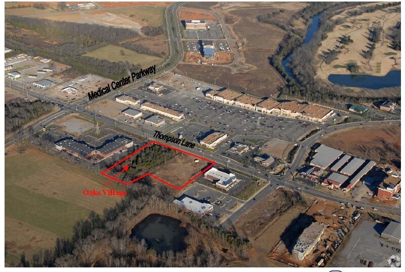 479 N Thompson Ln, Murfreesboro, TN à louer - Photo du bâtiment - Image 2 de 10