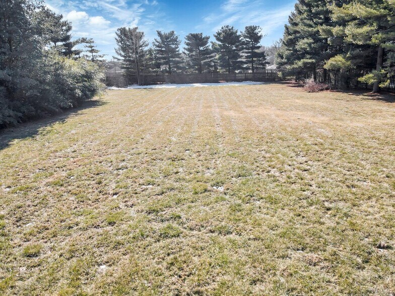 5069 Morse Rd, Columbus, OH à vendre - Photo du bâtiment - Image 2 de 5