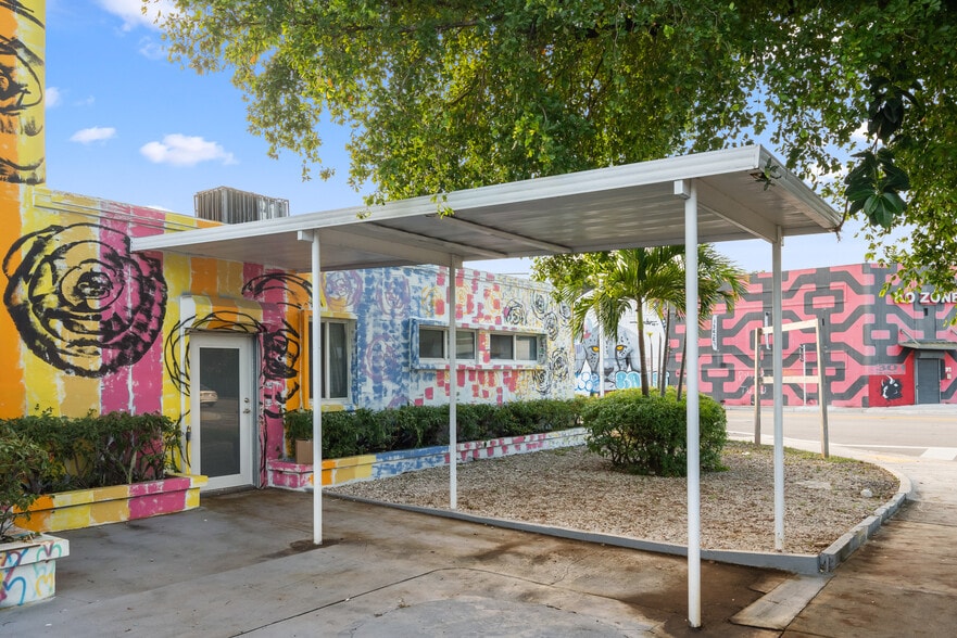 300 NW 54th St, Miami, FL for lease - Building Photo - Image 2 of 10